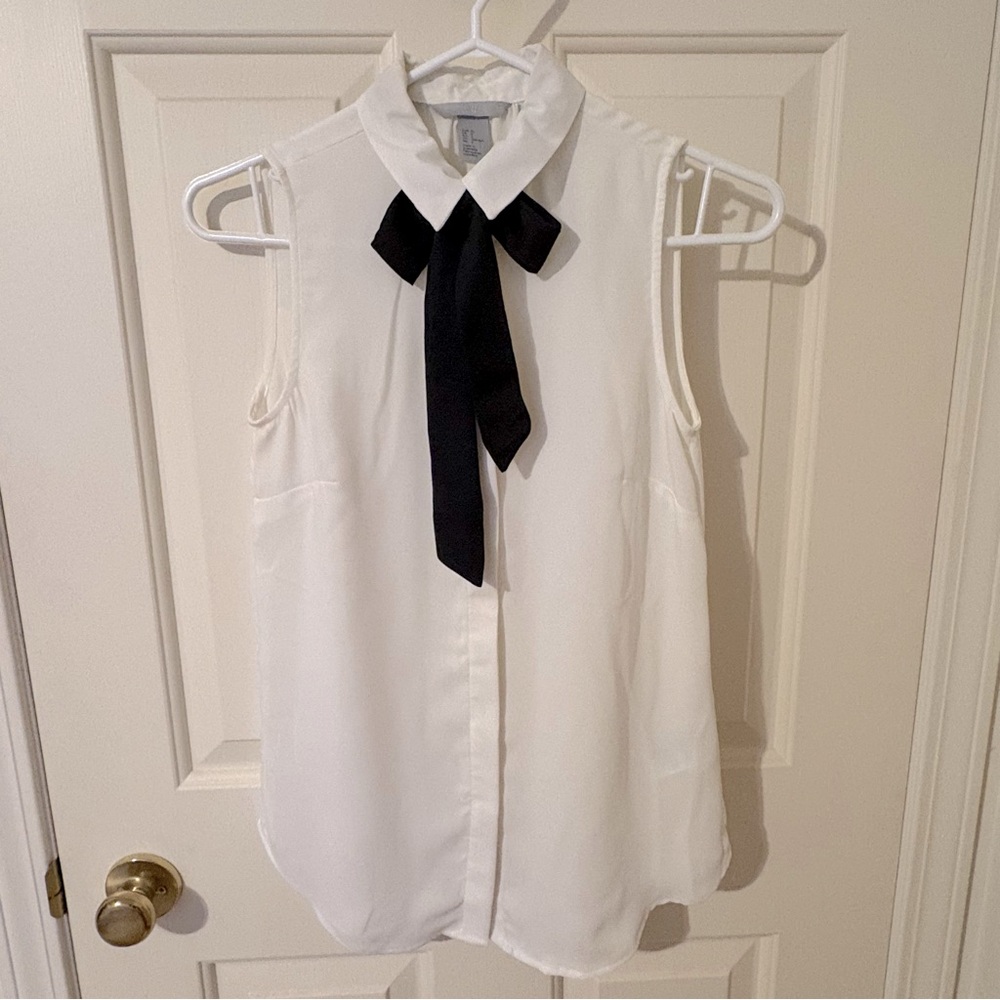 H&M sleeveless tie blouse, size 2